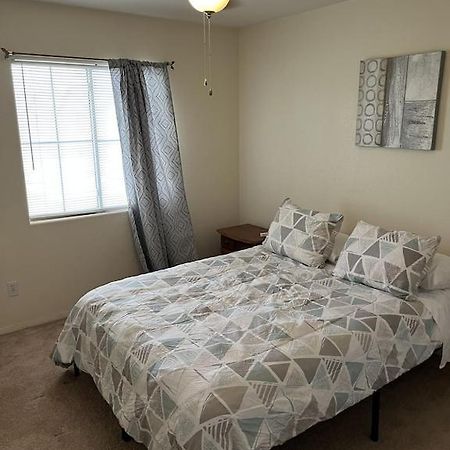 Vic'S 3 Bedroom 4Beds & Pool Centrally Located! Las Vegas Exterior photo