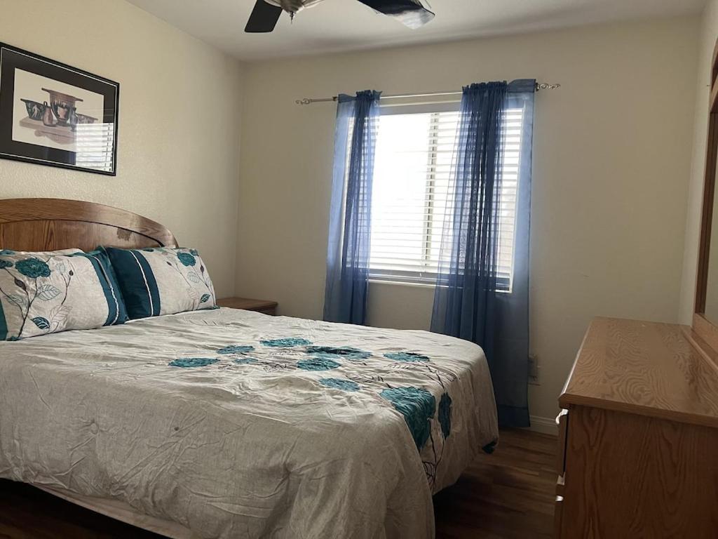 Vic'S 3 Bedroom 4Beds & Pool Centrally Located! Las Vegas Exterior photo
